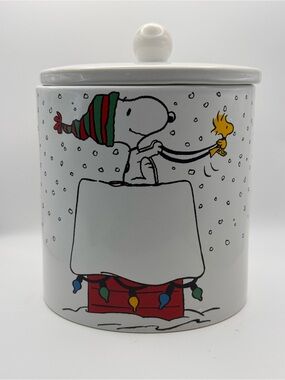 Zrike Peanuts Snoopy and Woodstock Christmas Ceramic Cookie Jar. 6”